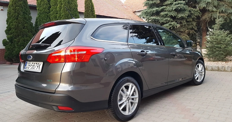 Ford Focus cena 36500 przebieg: 131000, rok produkcji 2017 z Strzegom małe 742